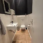 4 - Shared House 아파트 *