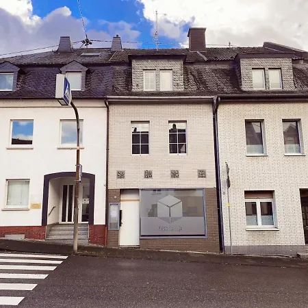 4 - Shared House