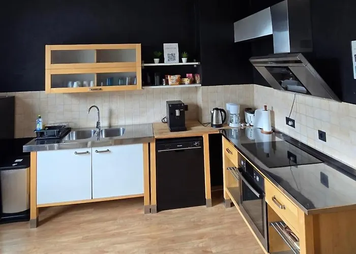 4 - Shared House 公寓 *